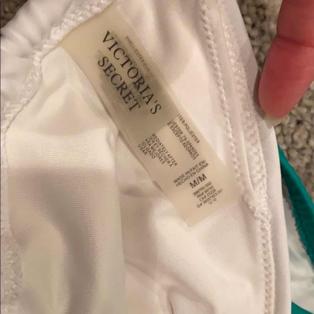 Bathing suit - Picture 4 of 4
